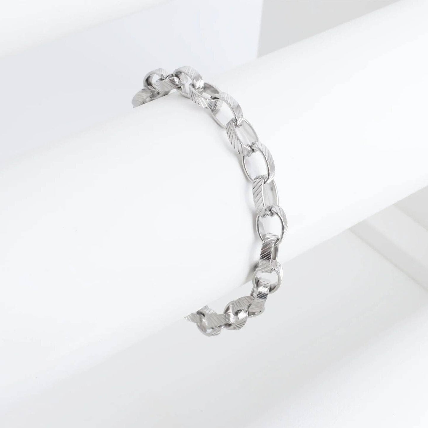 18K Gold PVD Stainless Steel Thick Oval Chain Bracelet